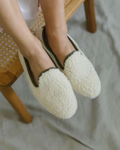 Women's wool sherpa slipper, khaki white