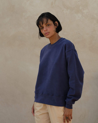 Sweatshirt femme coton bio marine profil Angarde