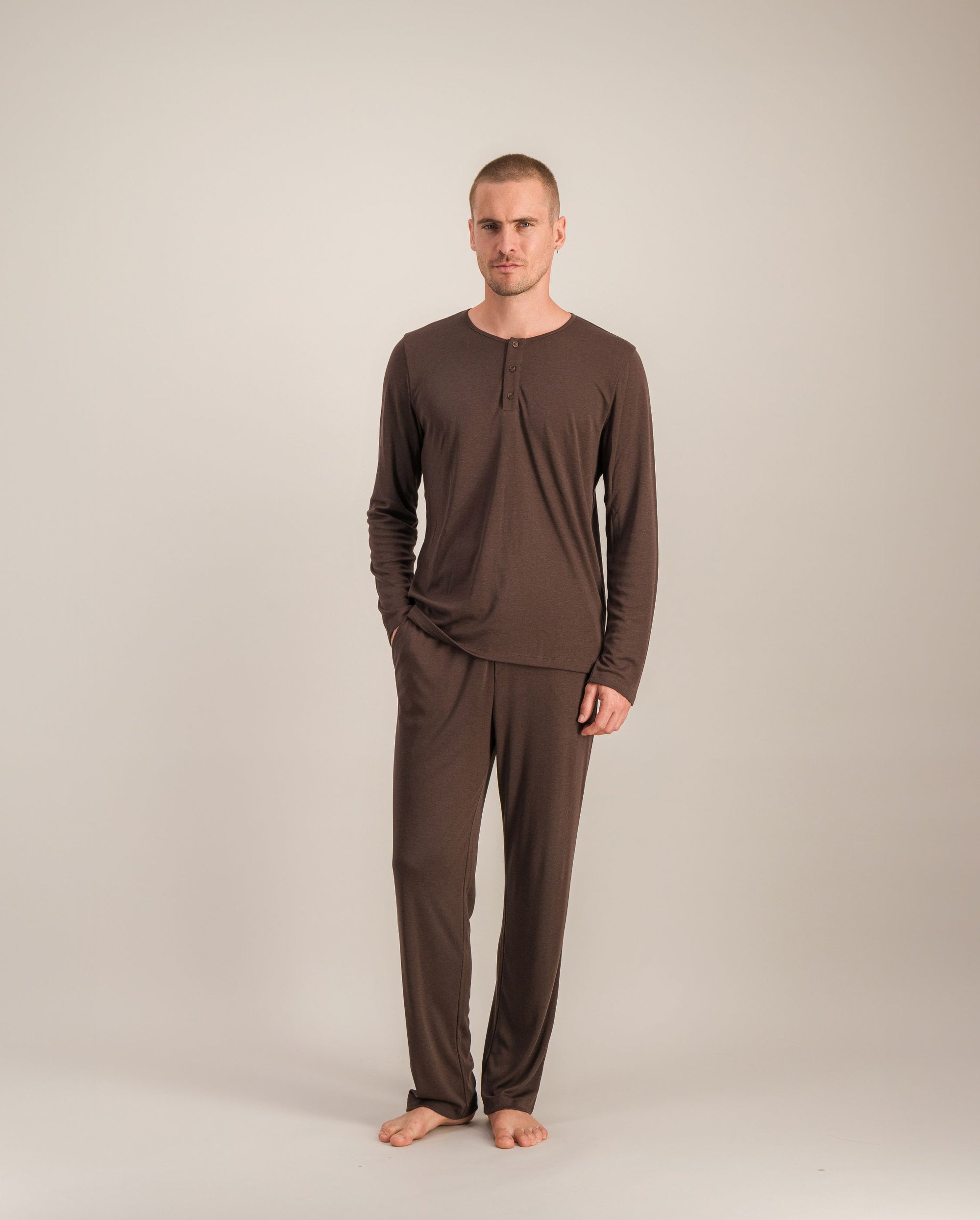 Haut de pyjama homme, chocolat plein pied Angarde