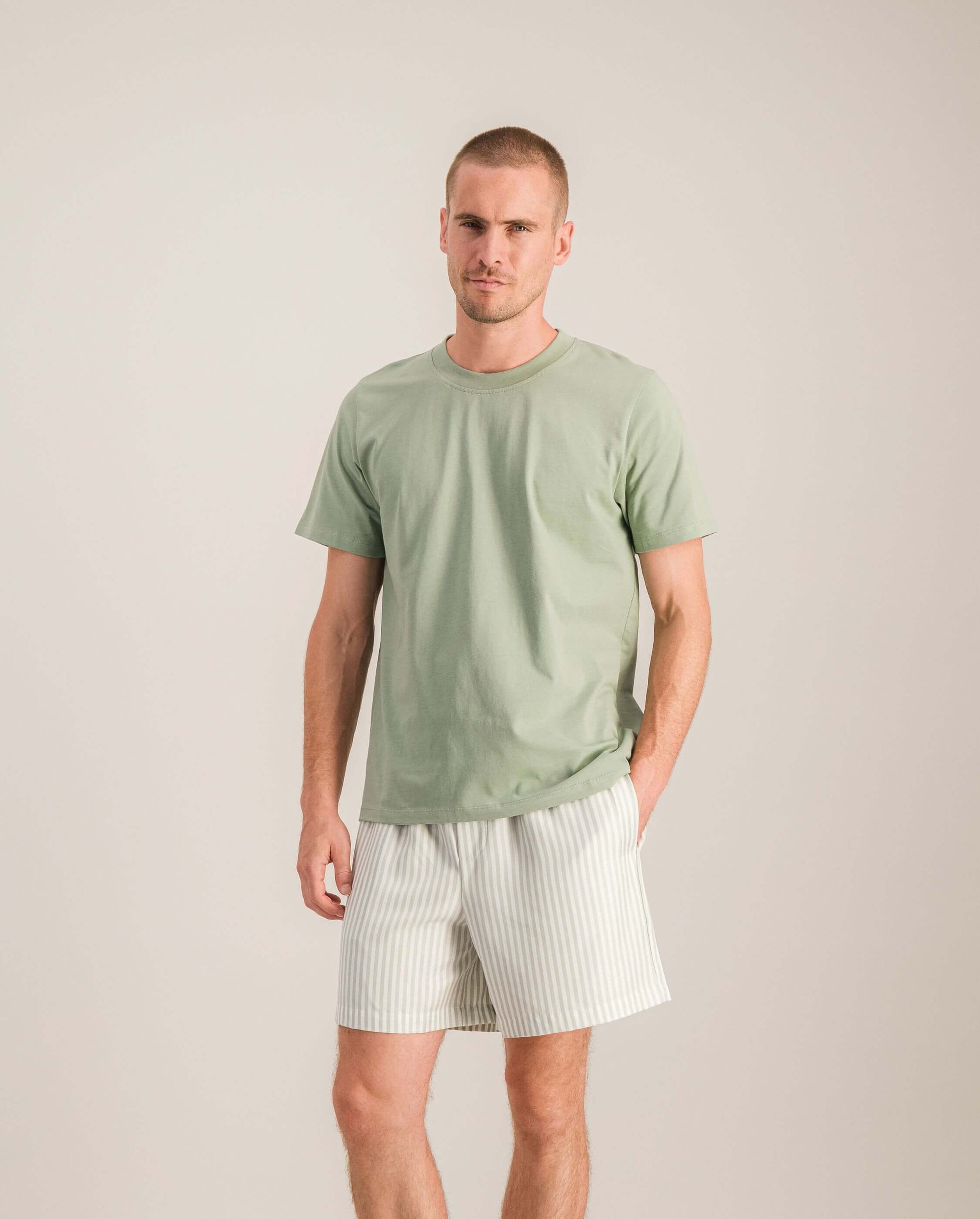 Short pyjama homme, sauge profil Angarde