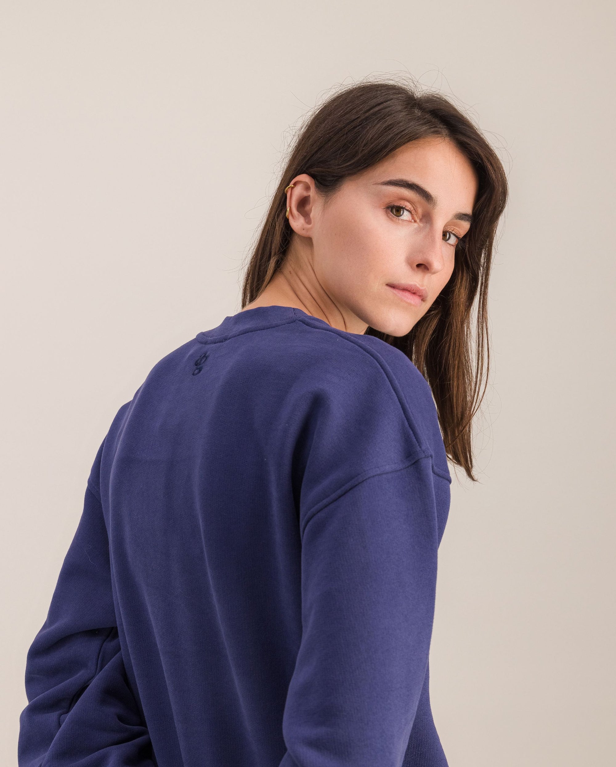 Sweatshirt femme coton bio, marine profil Angarde